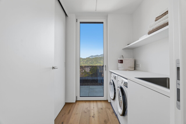 Stilvolle Penthousewohnung mit privatem Lift, großzügiger Dachterrasse und beeindruckender Bergkulisse!
