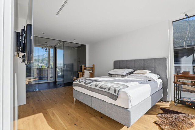 Stilvolle Penthousewohnung mit privatem Lift, großzügiger Dachterrasse und beeindruckender Bergkulisse!