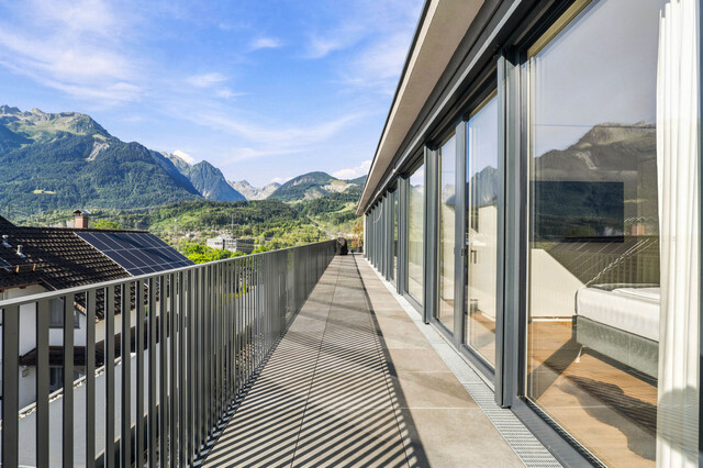 Stilvolle Penthousewohnung mit privatem Lift, großzügiger Dachterrasse und beeindruckender Bergkulisse!