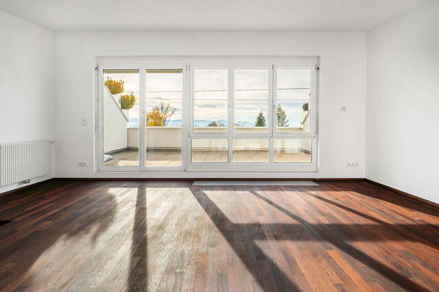 MIETE: 4-Zimmer-Dachgeschosswohnung mit Seeblick  in Lochau