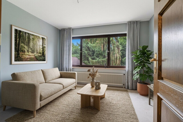 Exklusive Villa mit privatem Wellness- und Indoor-Poolbereich auf parkähnlichem Grundstück in Lustenau