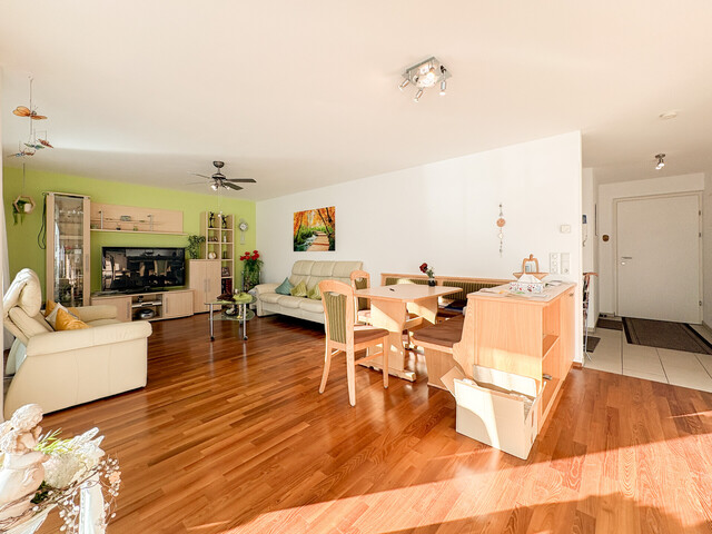 Helle 3-Zimmerwohnung mit großer, verglaster Terrasse