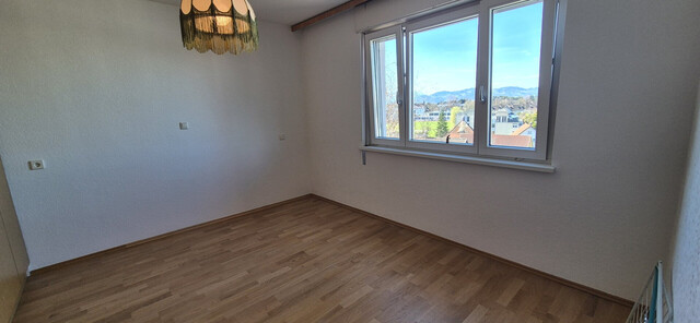 Attraktive 2-Zimmer-Wohnung mit Balkon in zentraler Lage von Bregenz. Sensationelles Preis- Leistungs Verhältnis