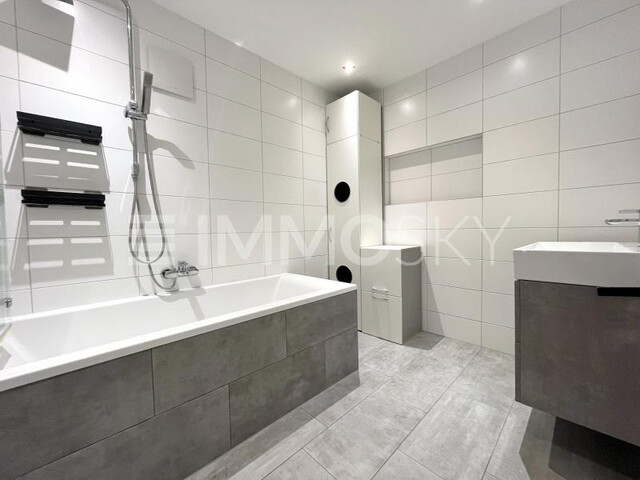 Exklusive 3-Zimmer-Wohnung inklusive Terrasse und Carport