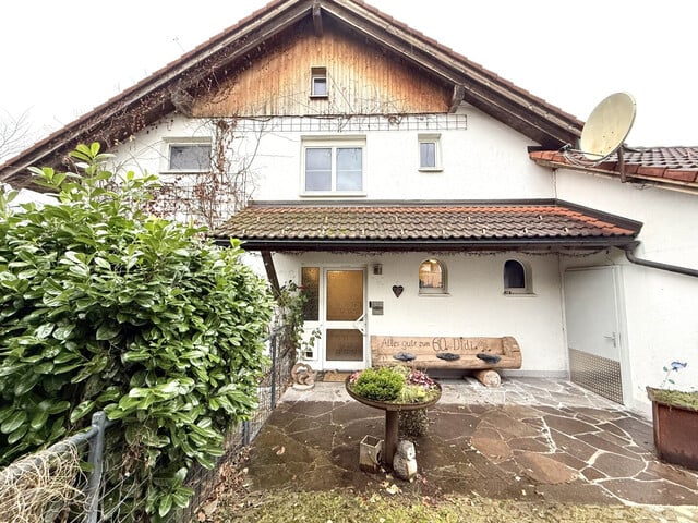 Charmantes Einfamilienhaus mit Garten und Garage in Hörbranz