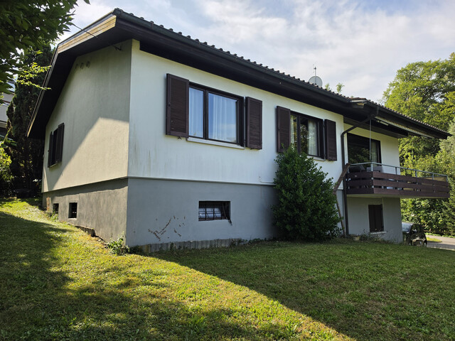 SEEBLICK, SONNENLAGE & ENTWICKLUNGSPOTENZIAL – WOHNHAUS IN LOCHAU