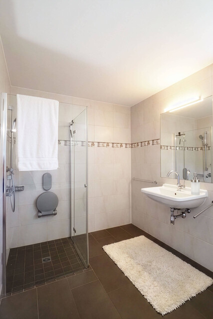 Sonnige 3-Zimmer-Dachgeschosswohnung mit Balkon, Wintergarten & Carport in Götzis