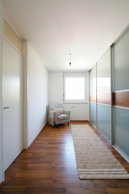 Sonnige 3-Zimmer-Dachgeschosswohnung mit Balkon, Wintergarten & Carport in Götzis