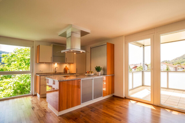 Sonnige 3-Zimmer-Dachgeschosswohnung mit Balkon, Wintergarten & Carport in Götzis