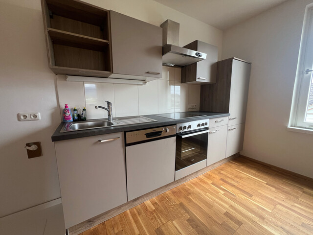 Renovierte Wohnung in stilvollem Haus am Rhein