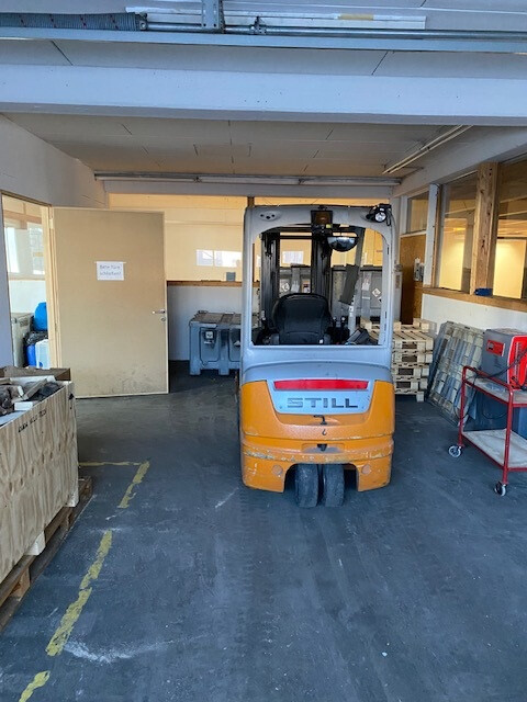 Attraktiver Standort für Verkauf, Produktion, Werkstatt und/oder Lager.