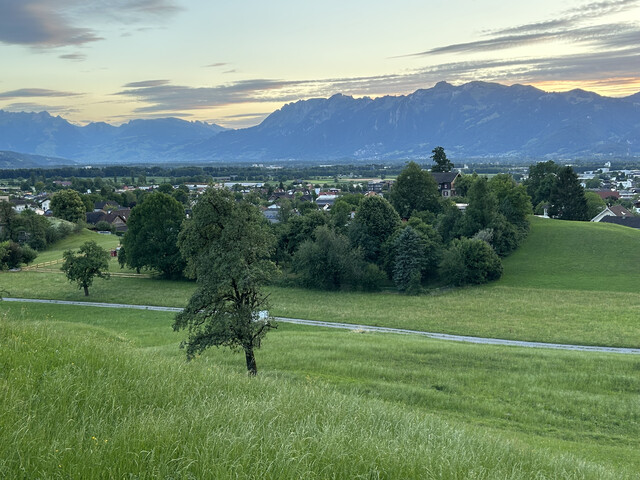 Exklusives Baugrundstück in Hanglage