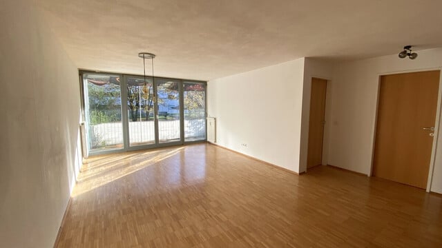 Gemütliche, neu renovierte 2,5 Zimmer-Wohnung in zentrumsnaher Lage mit Terrasse