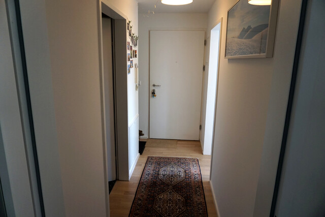 Lichtdurchflutete 2-Zimmer-Wohnung mit großen Fensterfronten – zentral in Feldkirch