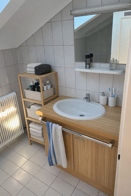 Ruhige und helle Dachgeschosswohnung sucht neue Mieter