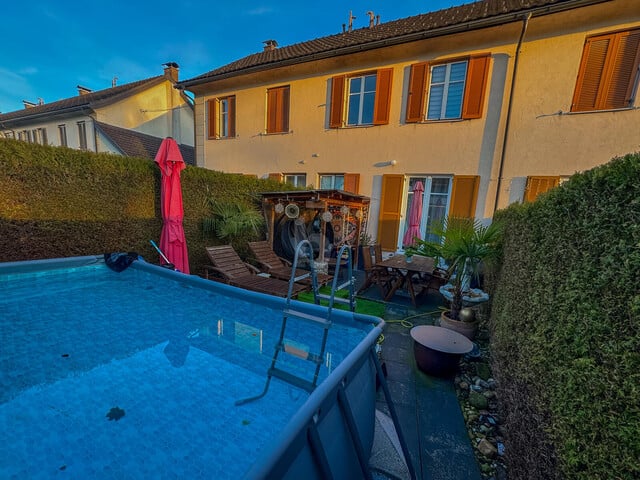 REIHENHAUS IN TOPLAGE - MIT SCHÖNEM GARTEN, KELLER & BODENSEE NÄHE