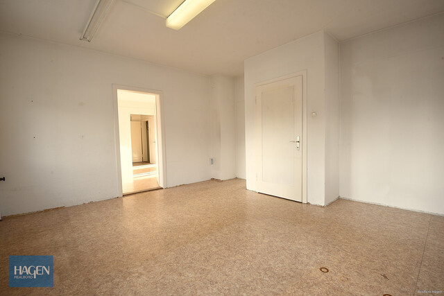 Großzügige Gewerbehalle mit Büroräume in Wolfurt zu vermieten!