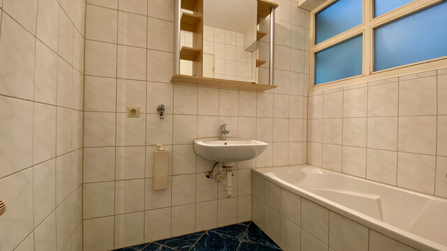 "ohne Provision" helle 2 Zimmer Wohnung mit Balkon