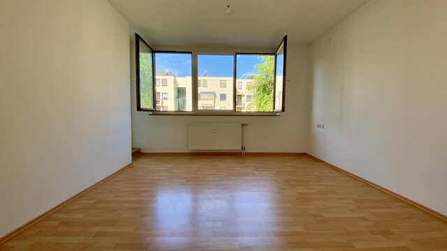 "ohne Provision" helle 2 Zimmer Wohnung mit Balkon