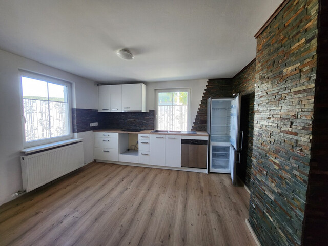 Wohnungseinheit mit Terrasse, Garage und KFZ-Abstellplatz