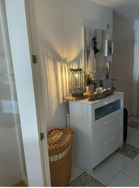 Helle 3-Zimmer-Wohnung im Zentrum von Hörbranz📍 Lage: Zentral gelegen – alle öffentlichen Einrichtungen (Gemeindeamt, Schule, Bank, Post, Bushaltestelle) sind innerhalb von 2 Minuten zu Fuß erreichbar.