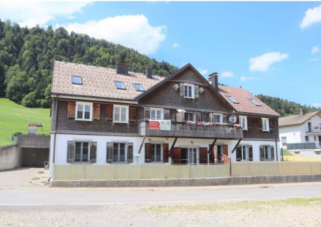 große 3 Zimmer Wohnung