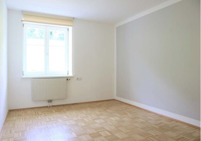 große 3 Zimmer Wohnung