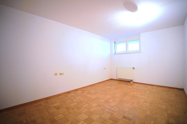 Gemütliche 3-Zimmer-Wohnung mit Balkon und privatem sonnigen Gartenanteil in Lustenau, Martin-Kink-Straße