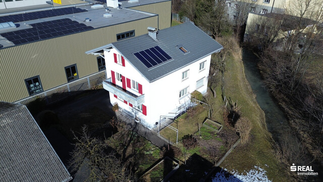 Großzügiges Mehrfamilienhaus mit vielseitigen Nutzungsmöglichkeiten
