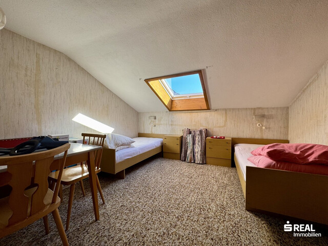 Großzügiges Mehrfamilienhaus mit vielseitigen Nutzungsmöglichkeiten