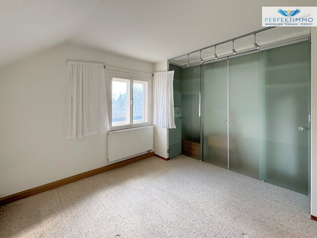 Haus mit großem Garten und Gestaltungspotenzial