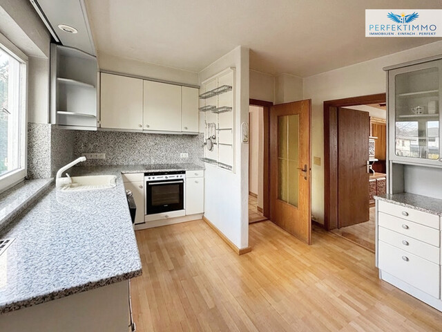 Haus mit großem Garten und Gestaltungspotenzial