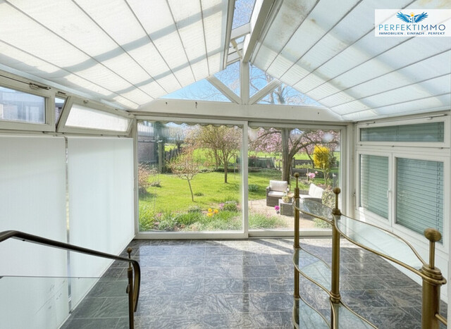 Haus mit großem Garten und Gestaltungspotenzial