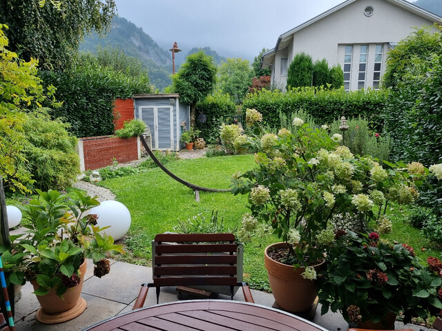 WOHLFÜHLOASE MIT TERRASSE & GARTEN – RUHIGE LAGE DIREKT AM WALDRAND
