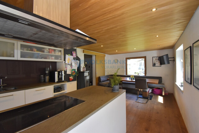 Schnäppchenhaus auf großzügigem Grundstück!