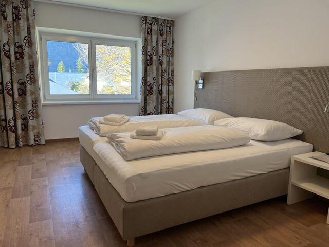 TOP RENOVIERTES HAUS MIT 3 WOHNUNGEN UND KELLER