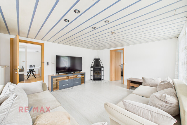 Zinshaus mit Pizzeria und bebaubarer Grundstücksreserve – Alles an einem Standort