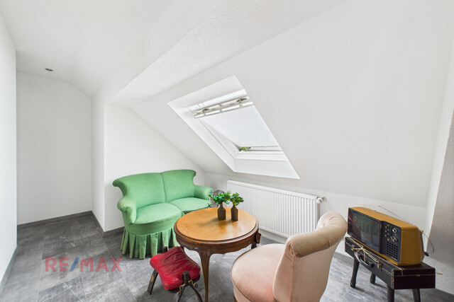 Zinshaus mit Pizzeria und bebaubarer Grundstücksreserve – Alles an einem Standort