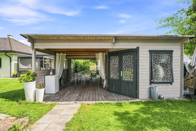 Privates Wohnglück in Lustenau – Einfamilienhaus mit Salzwasserpool, Wintergarten & Poolhaus!