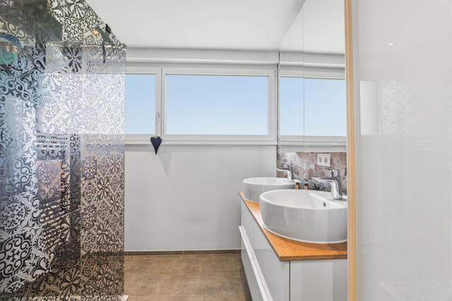 Privates Wohnglück in Lustenau – Einfamilienhaus mit Salzwasserpool, Wintergarten & Poolhaus!