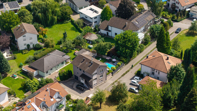 Privates Wohnglück in Lustenau – Einfamilienhaus mit Salzwasserpool, Wintergarten & Poolhaus!
