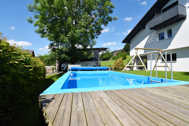 Wunderschönes Einfamilienhaus mit großem Garten inkl. eigenem Pool