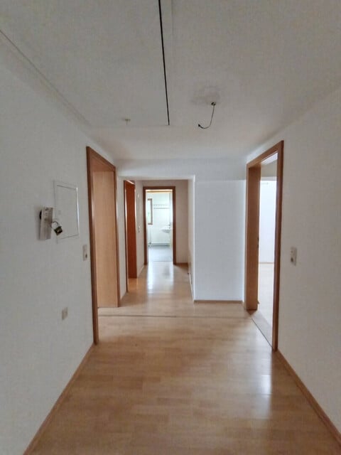 4,5 Zimmer Wohnung |  Balkon | Abstellplatz