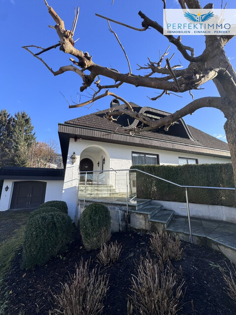 Wohnen & Arbeiten vereint: Villa mit Büro und Hobbyflächen in Götzis!