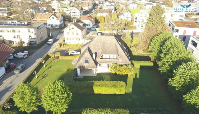 Wohnen & Arbeiten vereint: Villa mit Büro und Hobbyflächen in Götzis!