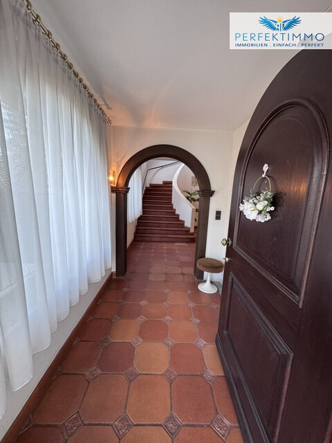 Wohnen & Arbeiten vereint: Villa mit Büro und Hobbyflächen in Götzis!