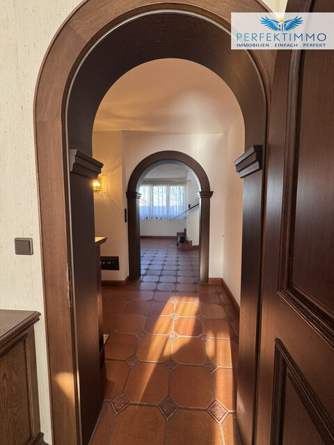 Wohnen & Arbeiten vereint: Villa mit Büro und Hobbyflächen in Götzis!