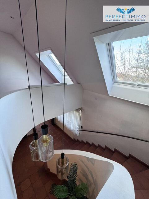 Wohnen & Arbeiten vereint: Villa mit Büro und Hobbyflächen in Götzis!