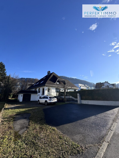 Wohnen & Arbeiten vereint: Villa mit Büro und Hobbyflächen in Götzis!