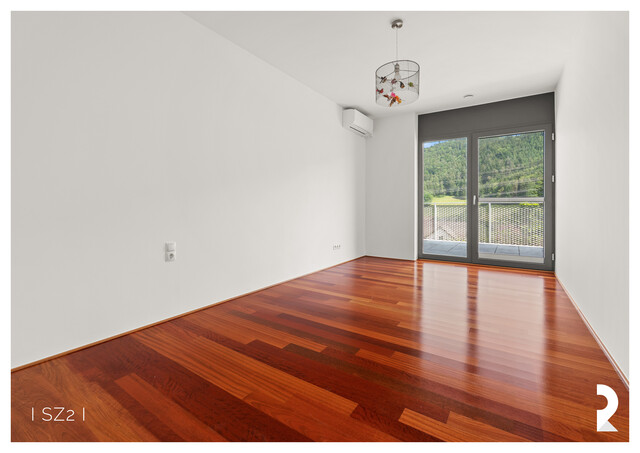 STILVOLLES PENTHOUSE IN BESTLAGE VON GÖFIS – GROSSZÜGIGE TERRASSE MIT PANORAMABLICK